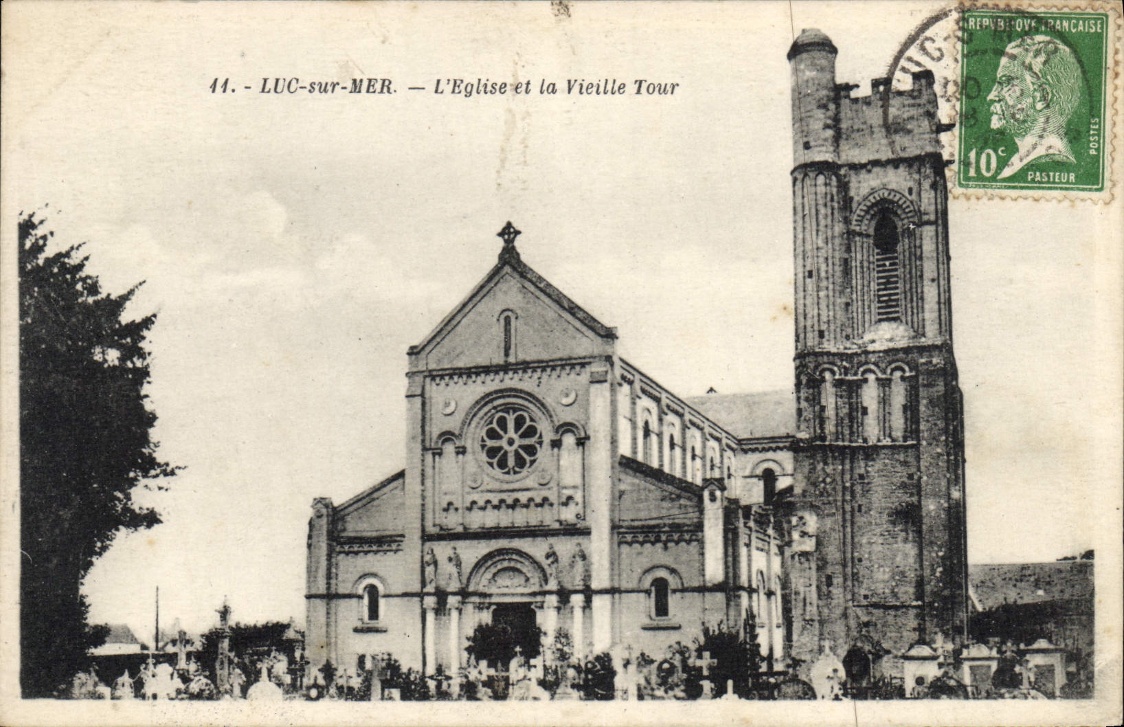 CPA Luc sur Mer l'eglise et la Vieille tour