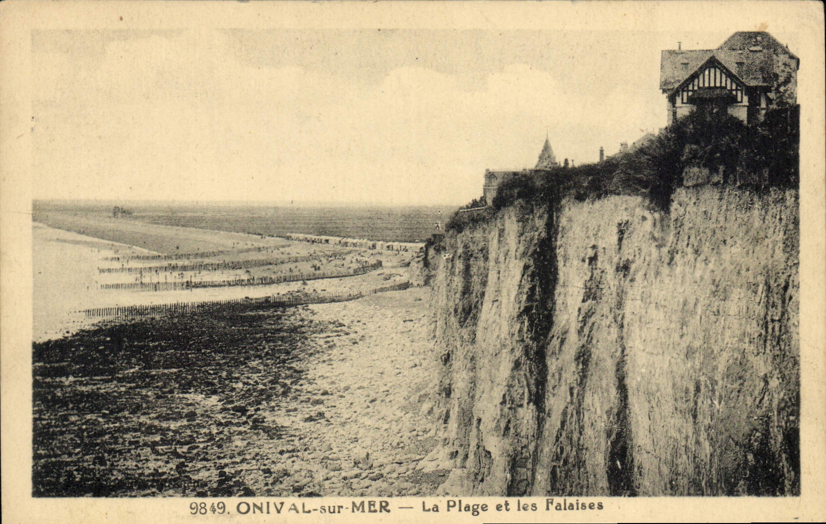 CPA Onival sur mer la plage et les Falaises