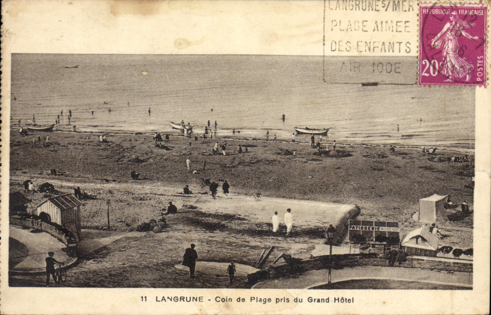 CPA Langrune coin de plage pris du grand hotel 