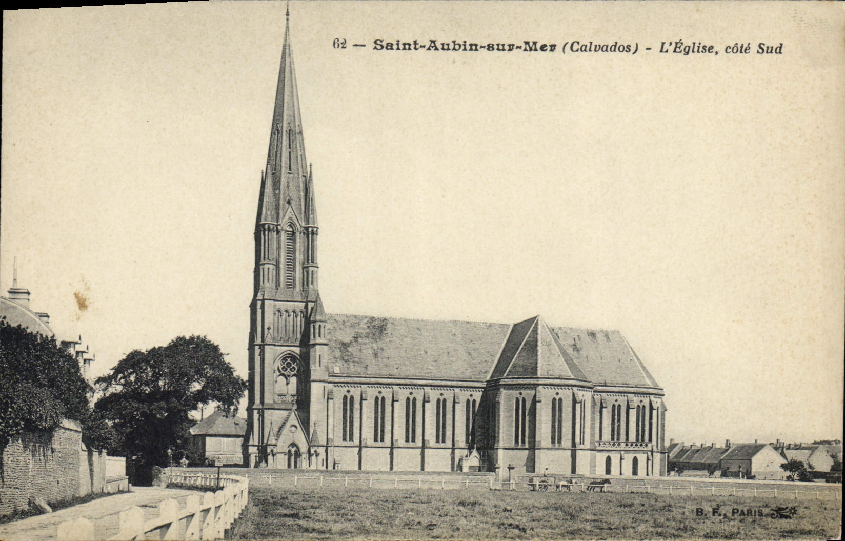 CPA Saint Aubin sur mer Calvados l'eglise cote Sud