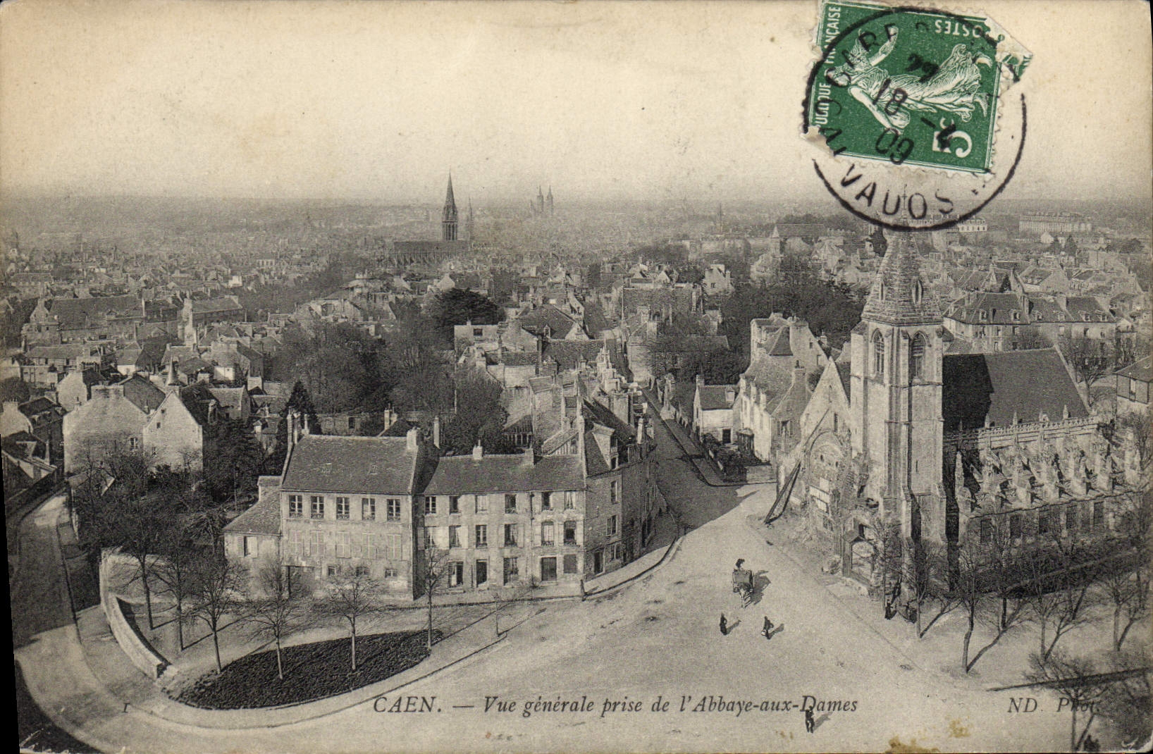 CPA Caen vue generale prise de l'Abbaye aux Dames