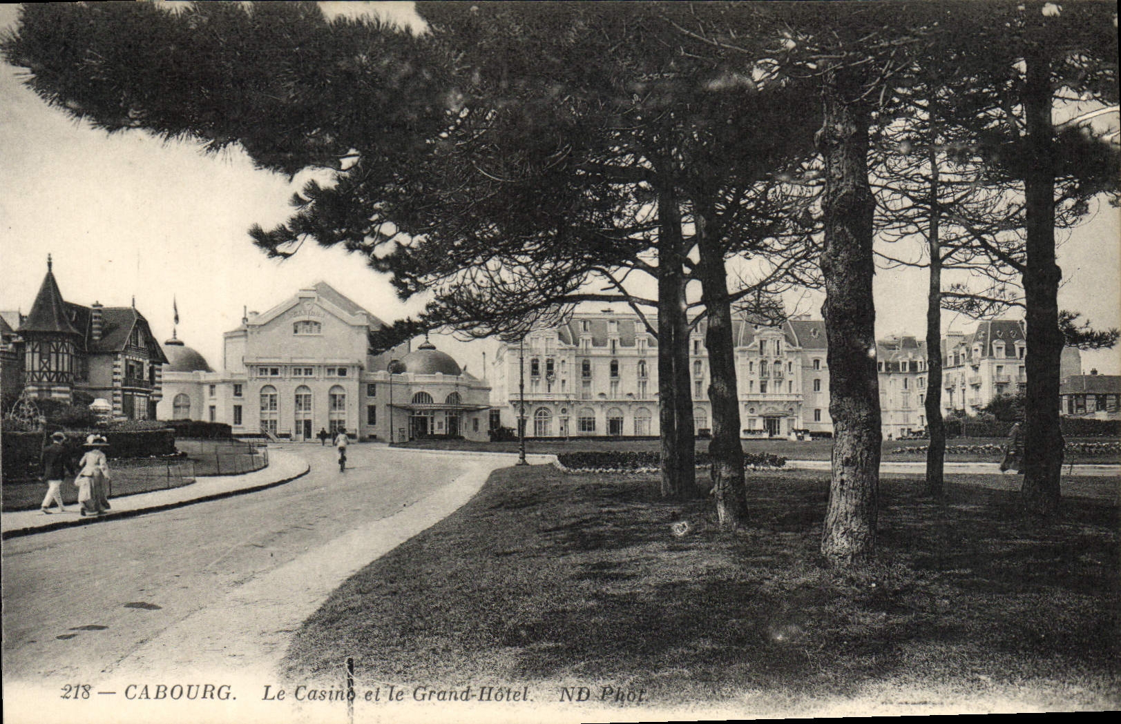 CPA Carboug le casino et le grand hotel 