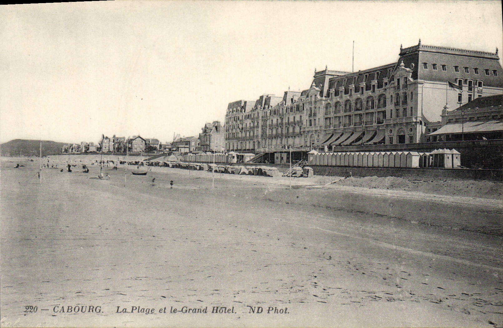 CPA Carboug la plage et le grand hotel 