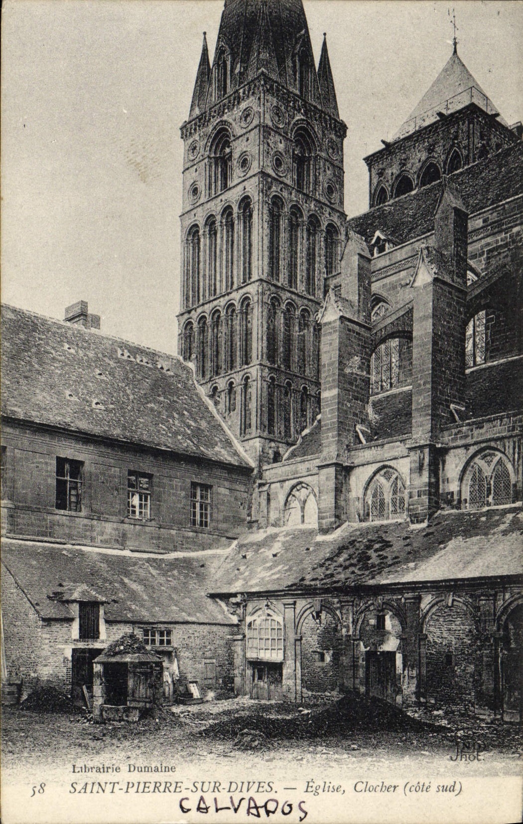 CPA Saint Pierre sur Dives Eglise Clocher Cote Sud