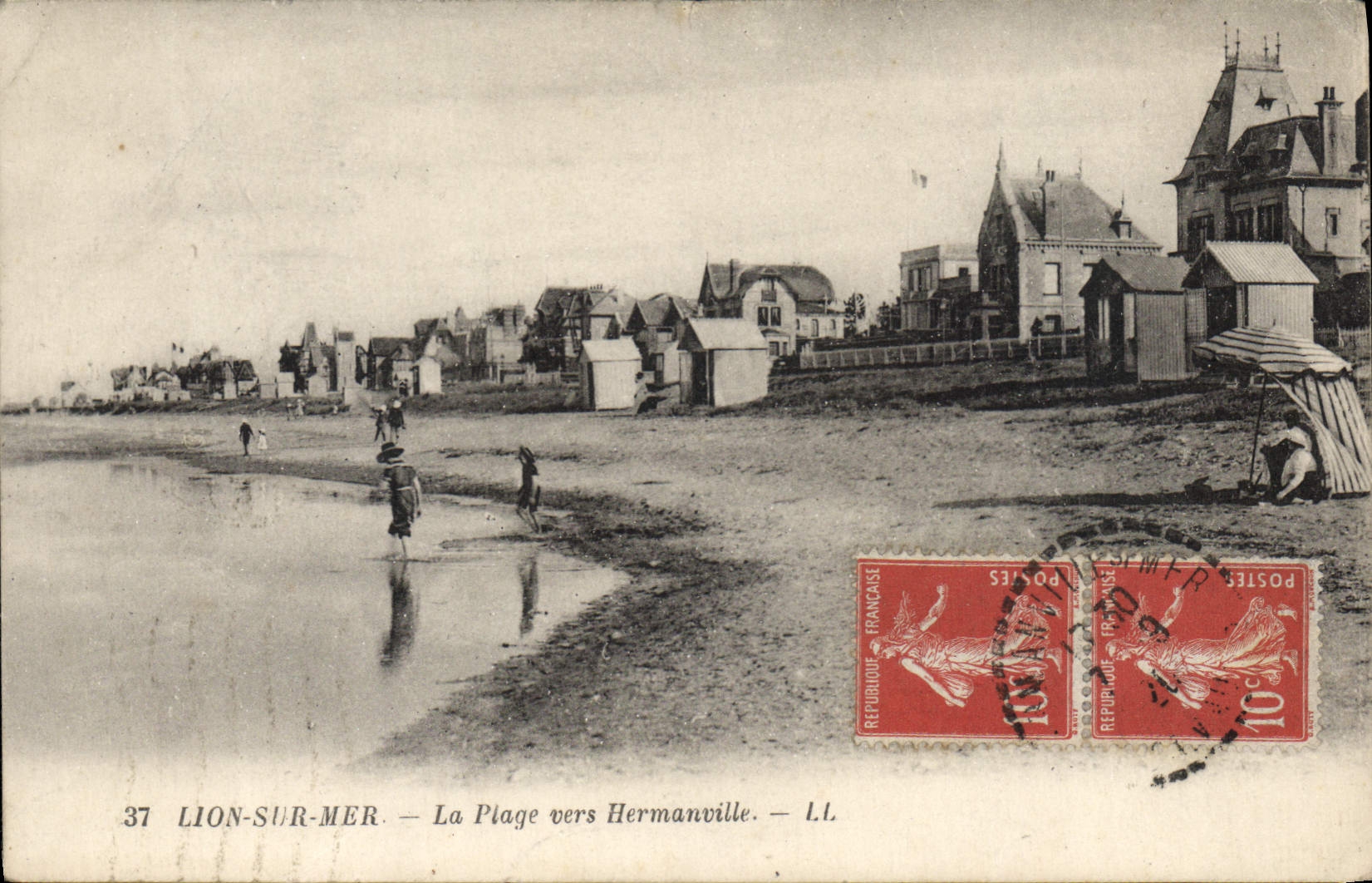 CPA Lion sur Mer la plage vers Hermanville 