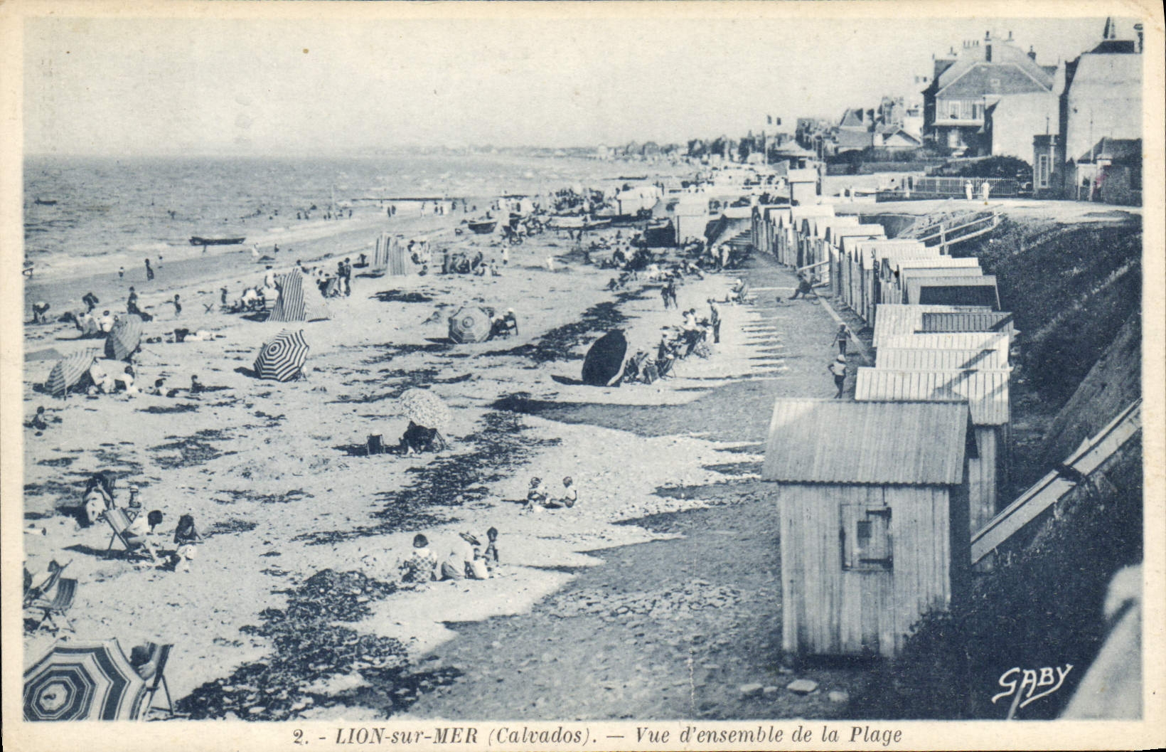 CPA Lion sur Mer Calvados vue d'ensemble de la plage