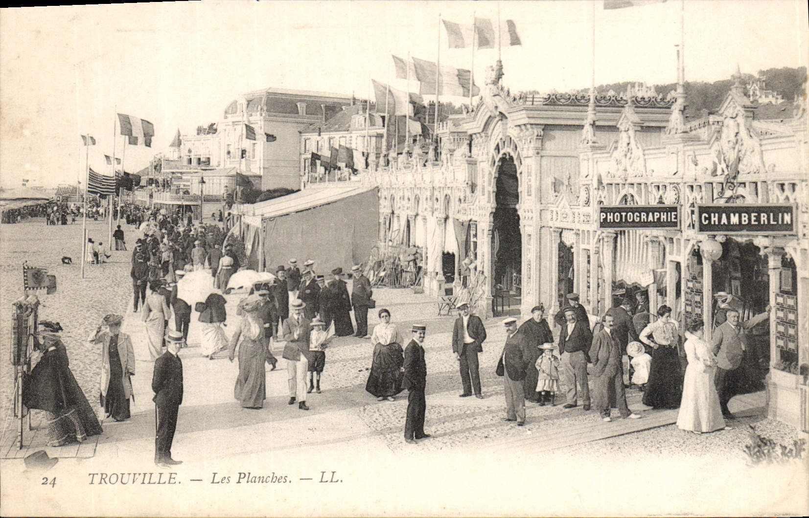 CPA Trouville les Planches 