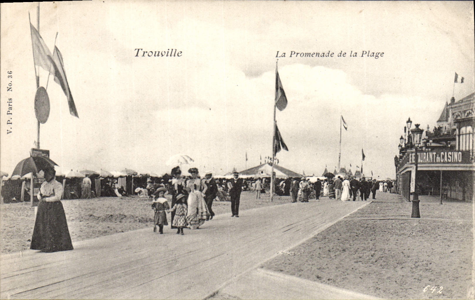 CPA Trouville la Promenade de la plage 
