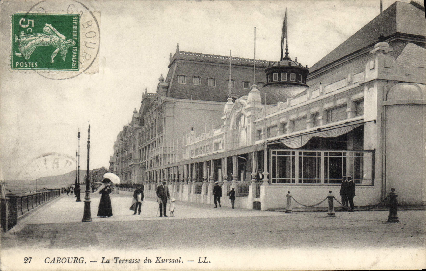 CPA Cabourg la Terrasse du Kursaal 