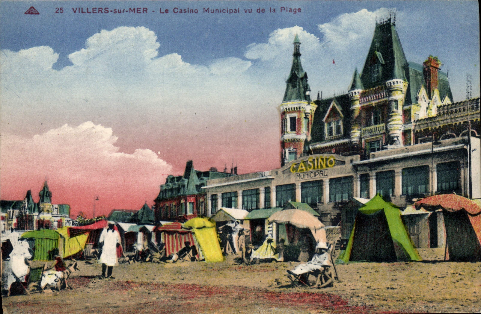 CPA Villers sur Mer le casino Municipal vu de la plage