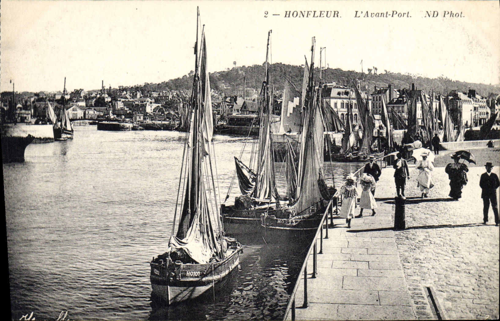 CPA Honfleur l'Avant port 