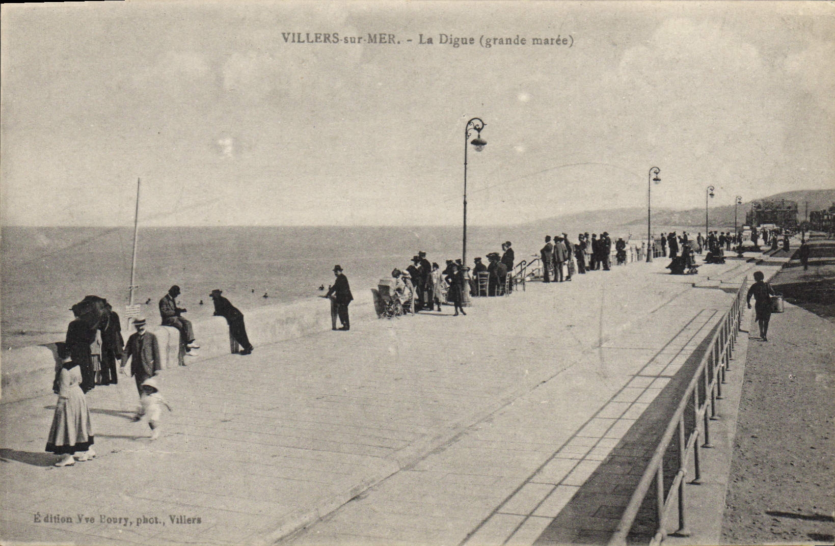 CPA Villers sur Mer la Digue grande Maree 