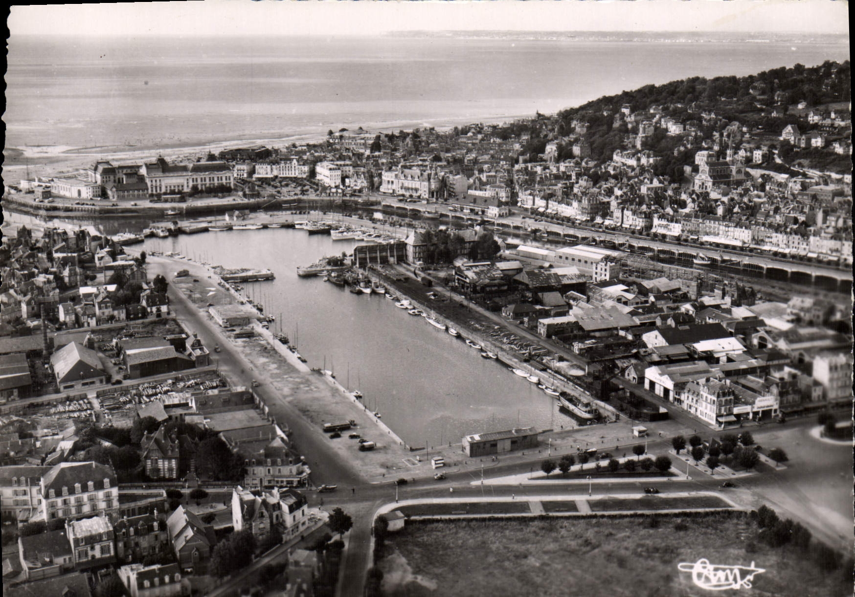 CPSM Trouville Deauville Calvados vue aerienne le port 