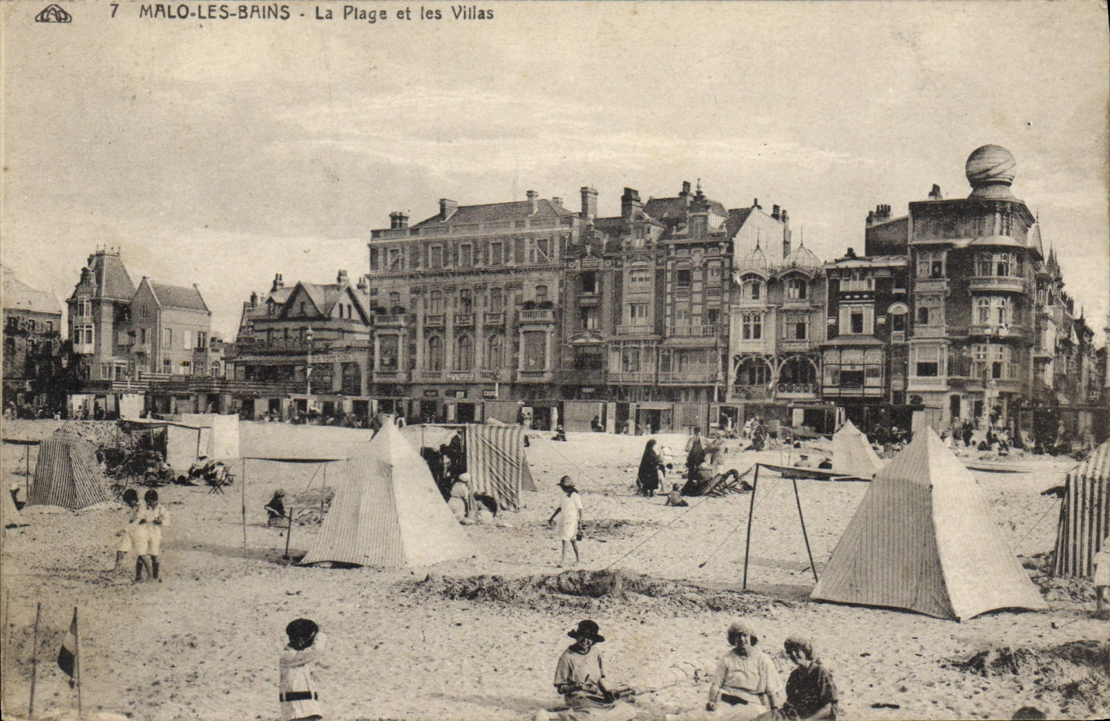 CPA Malo les Bains La Plage et les Villas