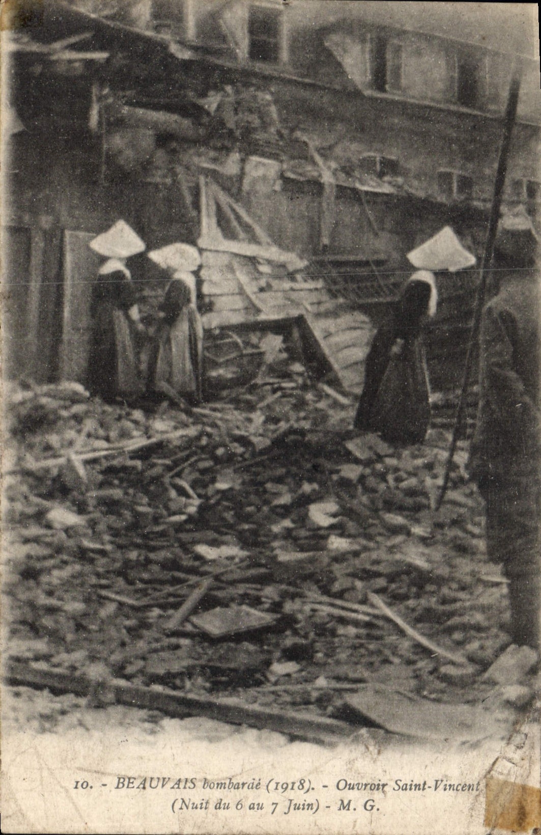 CPA Beauvais bombarde Ouvroir St Vincent