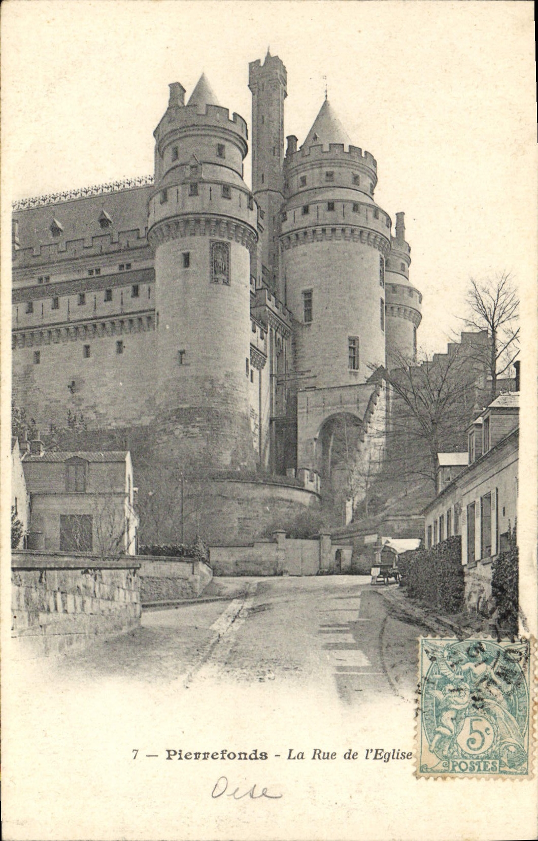 CPA Pierrefonds La Rue de l'Eglise 