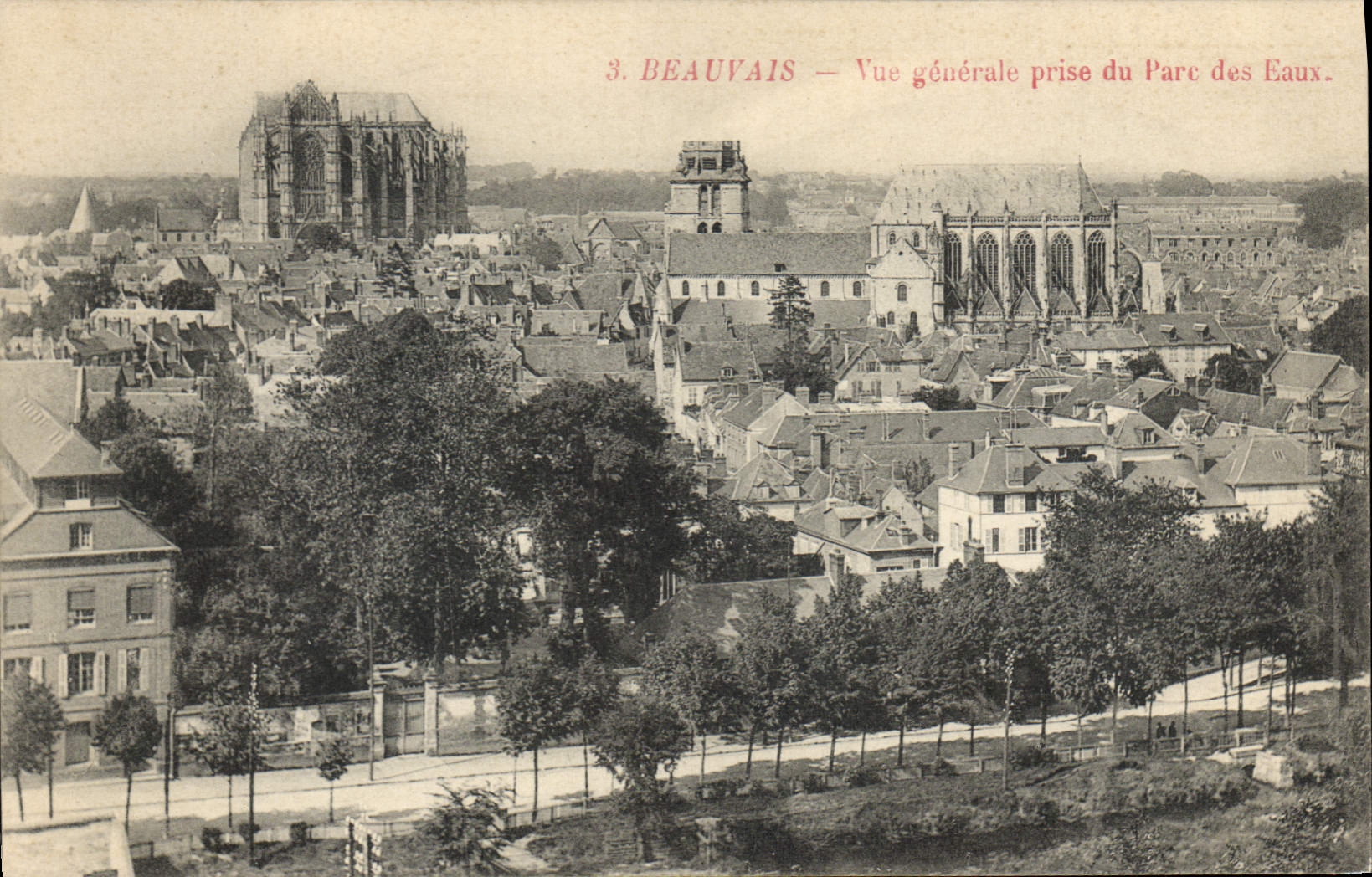 CPA Beauvais Vue generale prise du Parc des Eaux