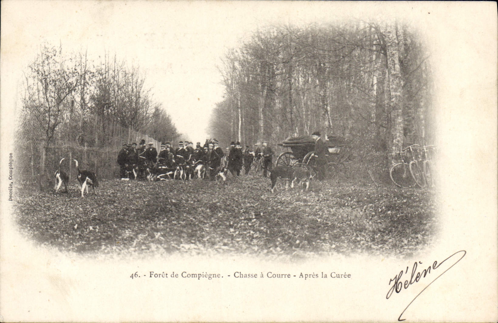 CPA Foret de Compiegne Chasse a Courre apres la curee