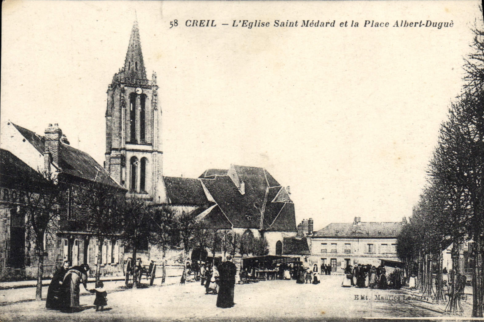 CPA Creil L'Eglise St Medard et la Place Albert Dugue 