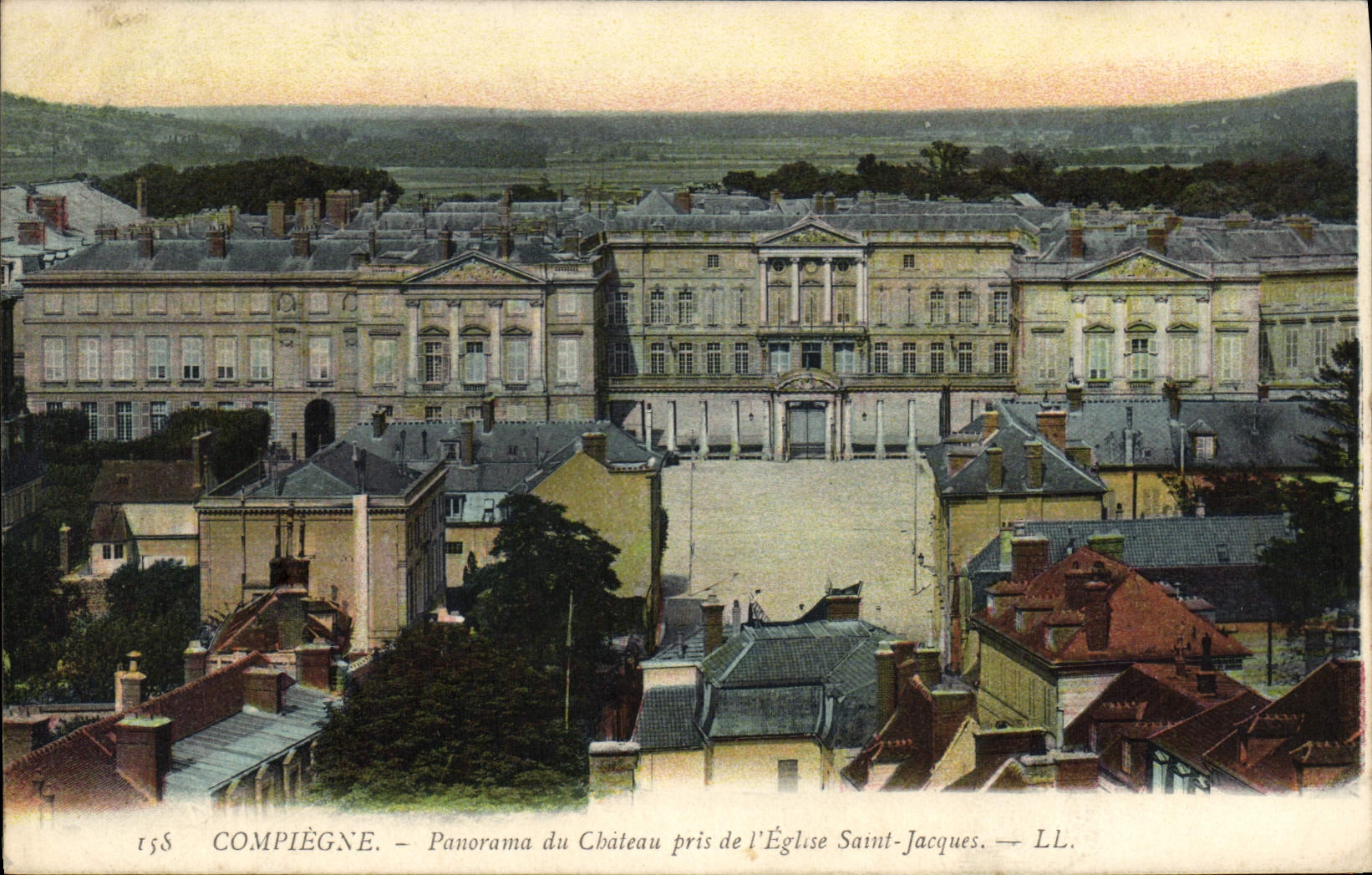 CPA Compiegne Panorama du Chateau pris de l'Eglise St Jacques