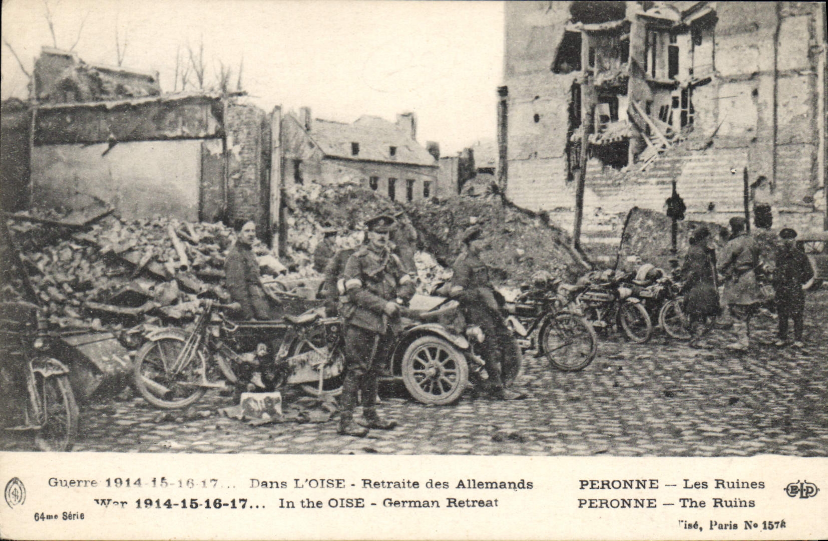 CPA Peronne les Ruines Guerre 1914 15 16 17 dans L'Oise Retraite des Allemands