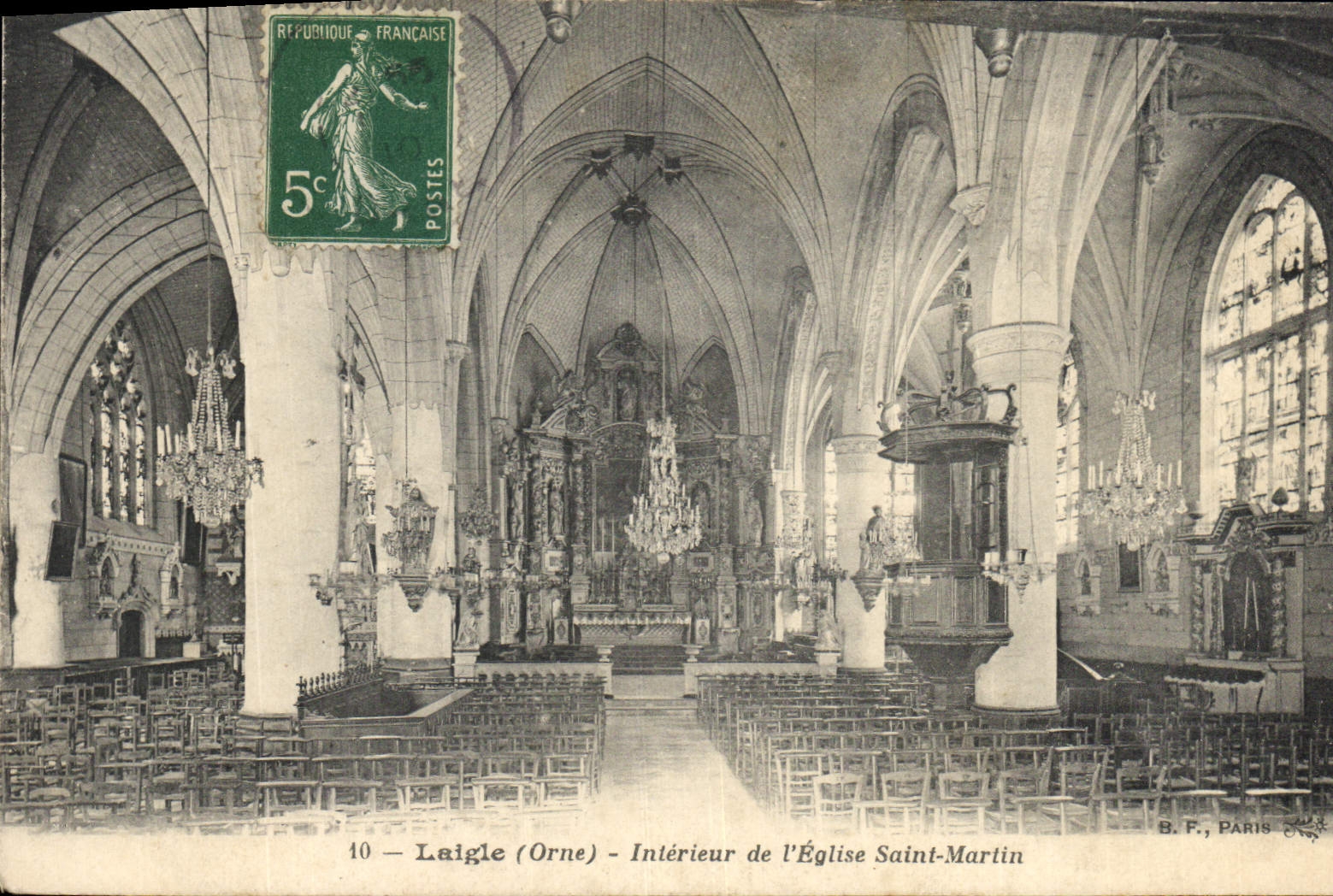 CPA L'aigle Orne interieur de l'eglise Saint Martin