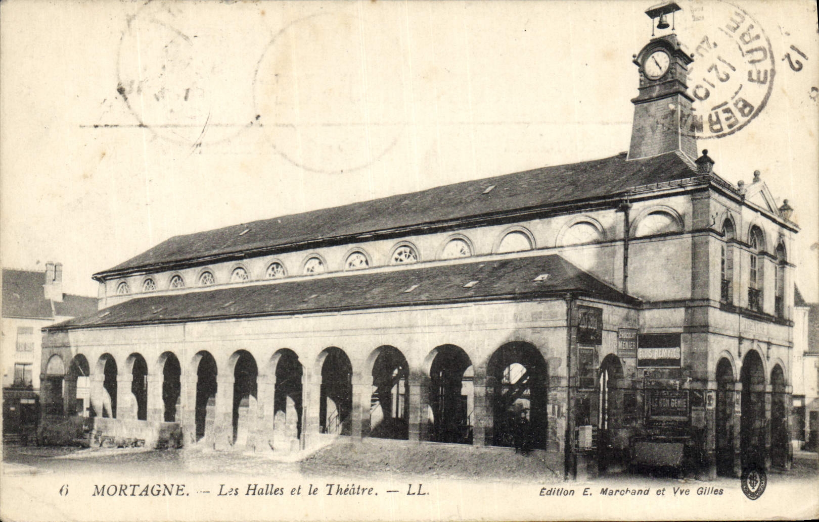 CPA Mortagne les Halles et le Theatre
