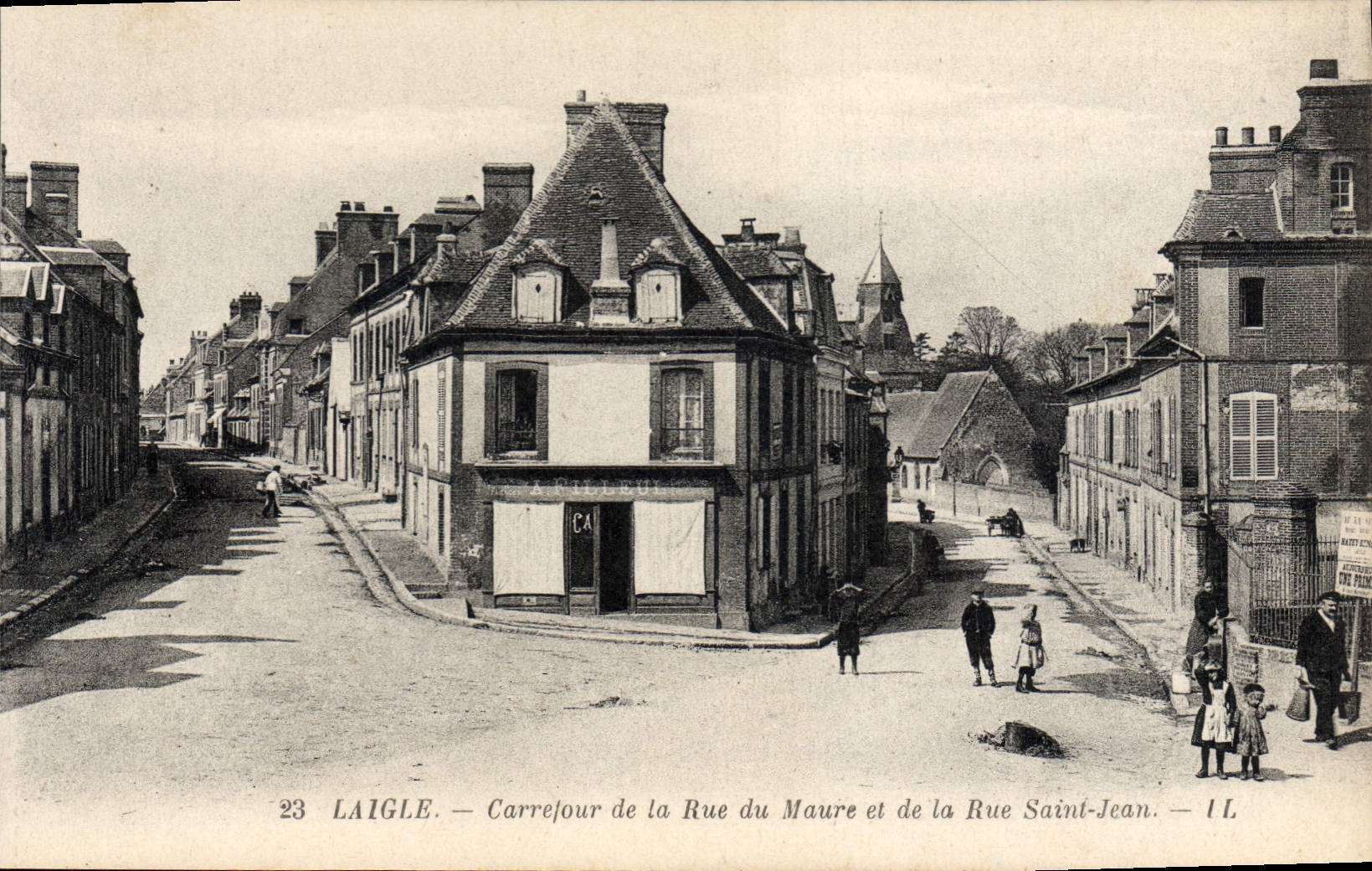 CPA Laigle Carrefour de la rue du Maure et de la Rue Saint Jean 