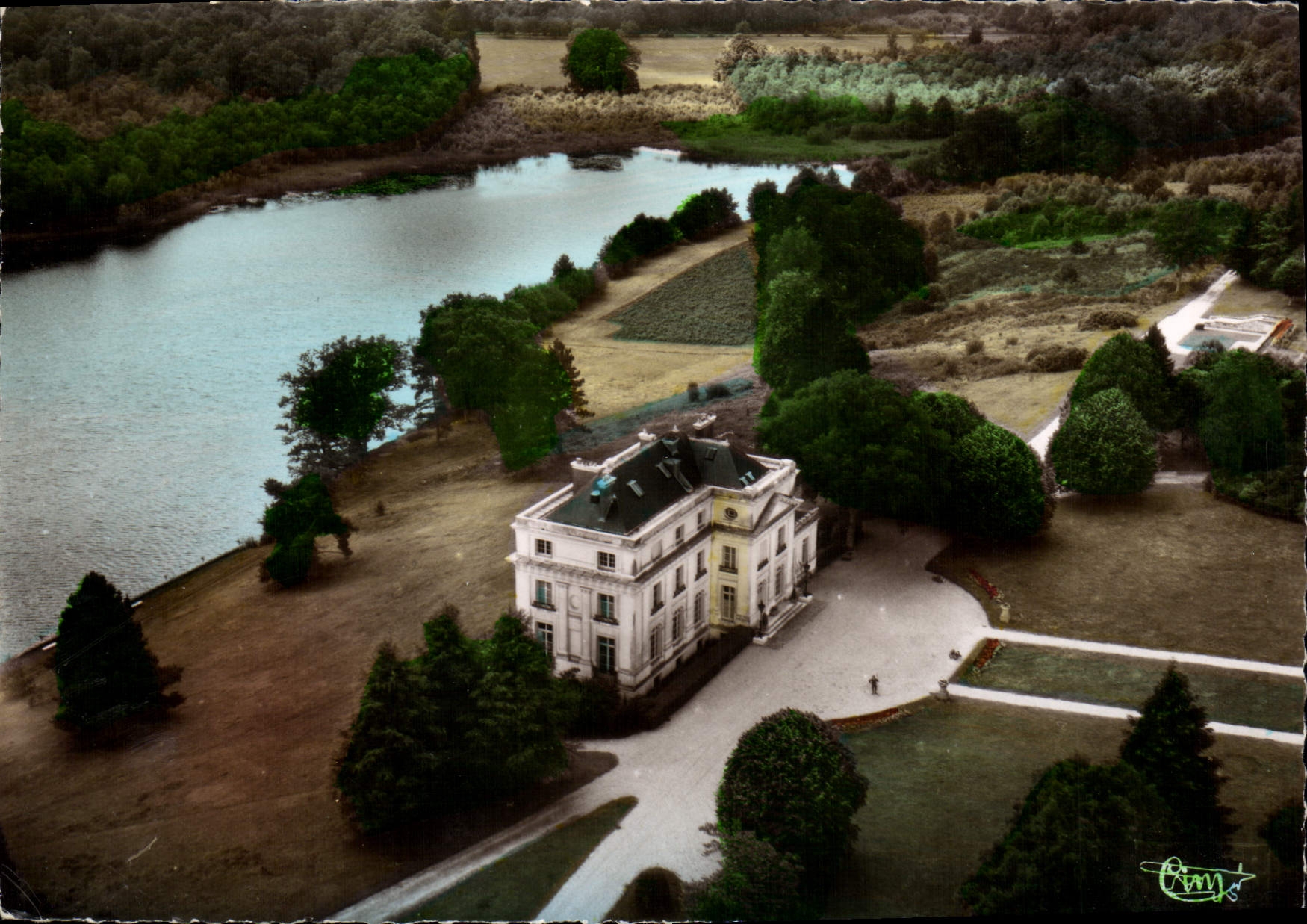 CPSM Randonnai Orne le chateau et l'Efang