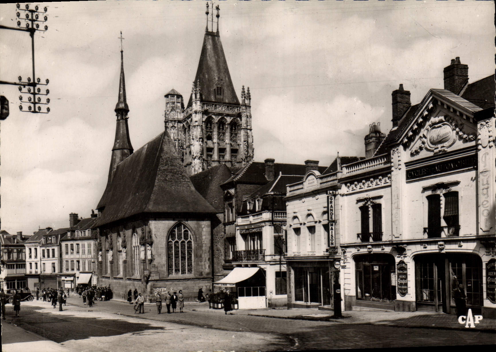 CPSM L'Aigle place St Martin 
