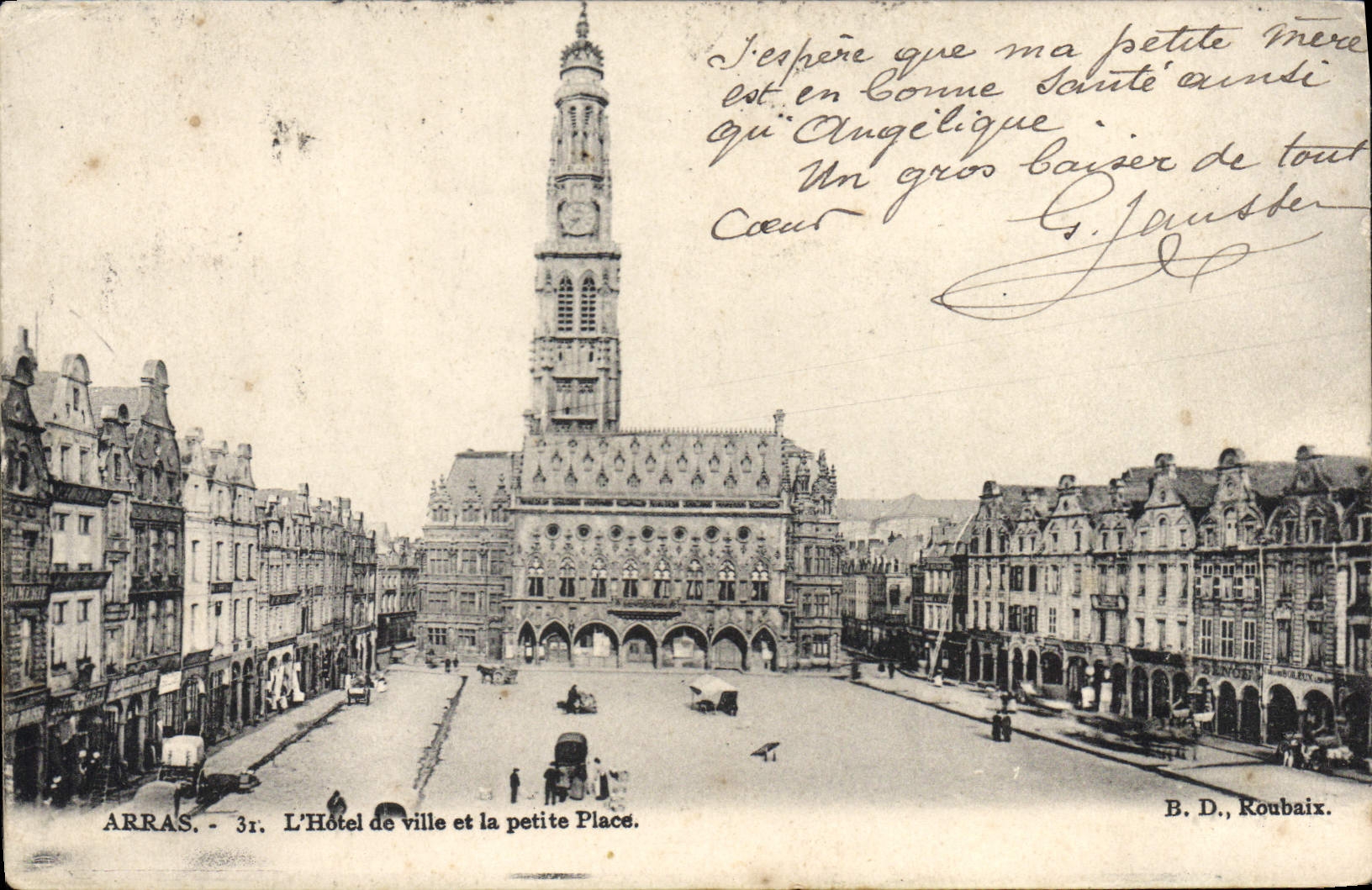CPA Arras l'Hotel de ville et la petite Place