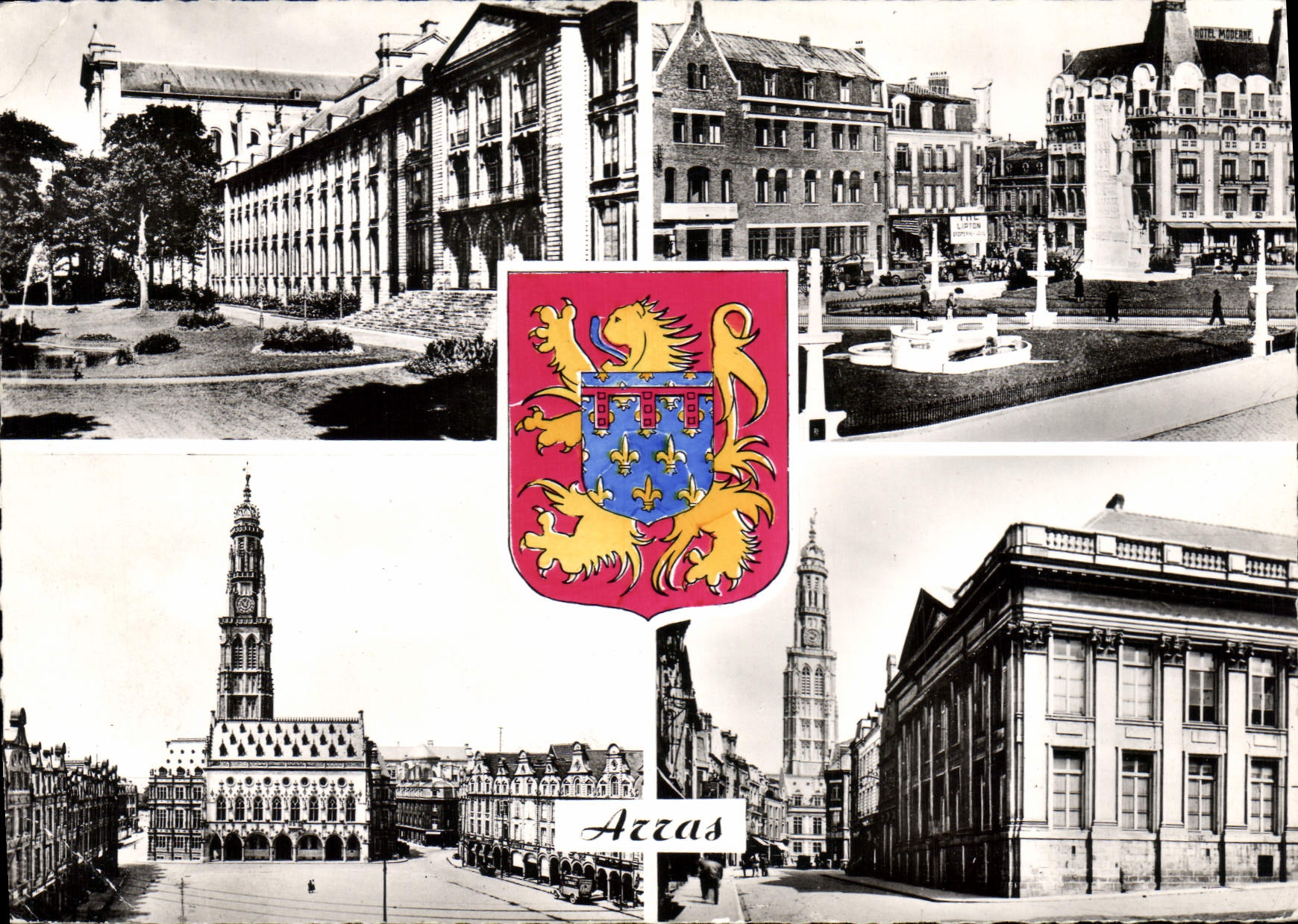 CPSM Arras le Musee place Marechal Foch la Petite place le palais de Justice
