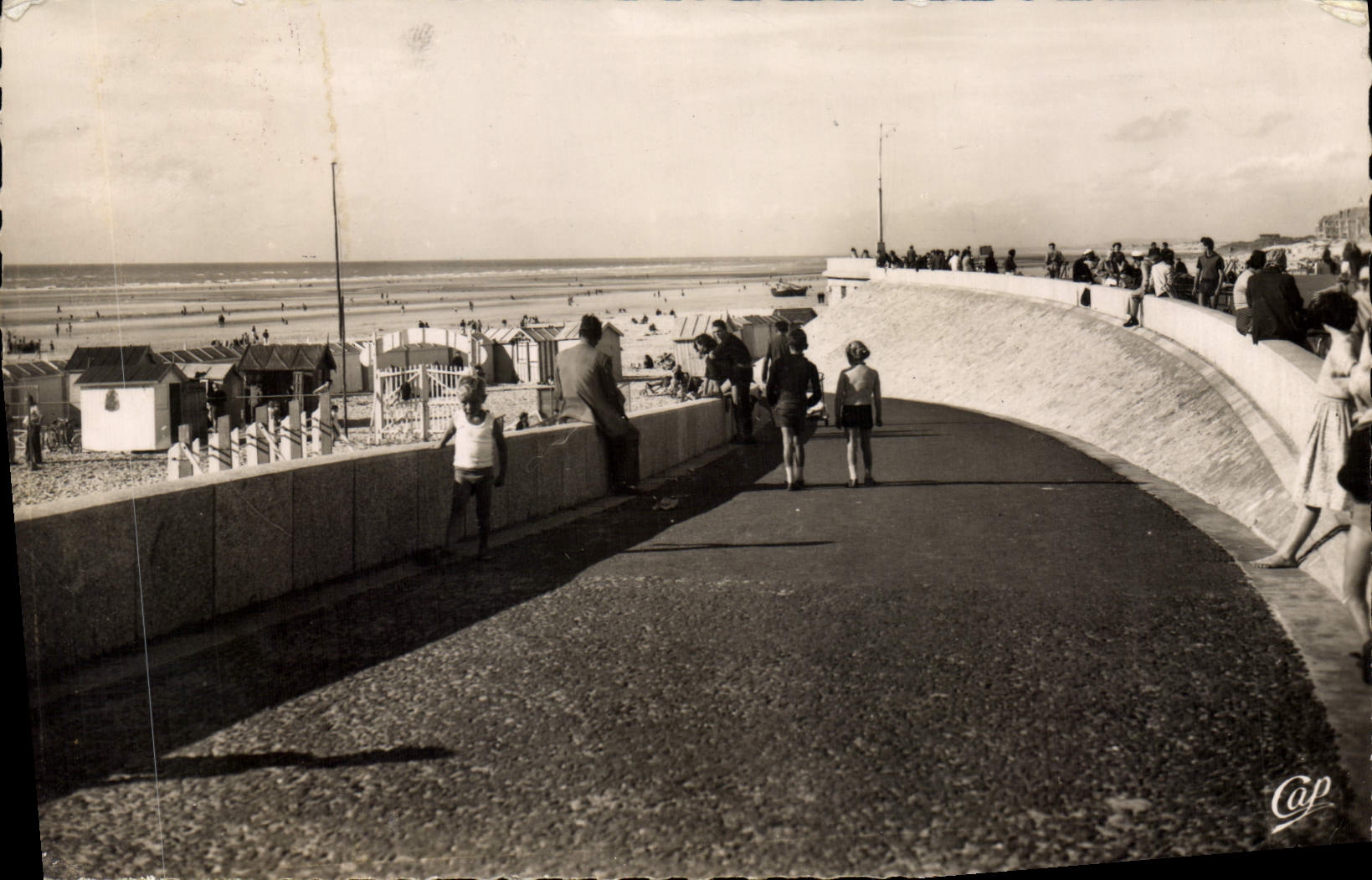 CPA Berck Plage la Rampe conduisant à la plage
