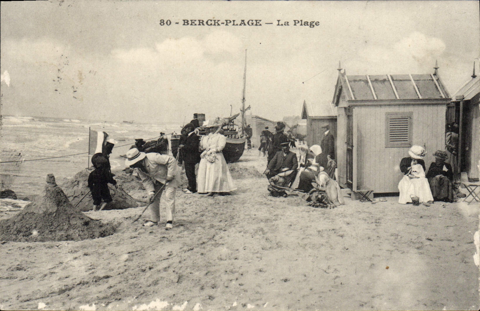 CPA Berck Plage la plage château de sable
