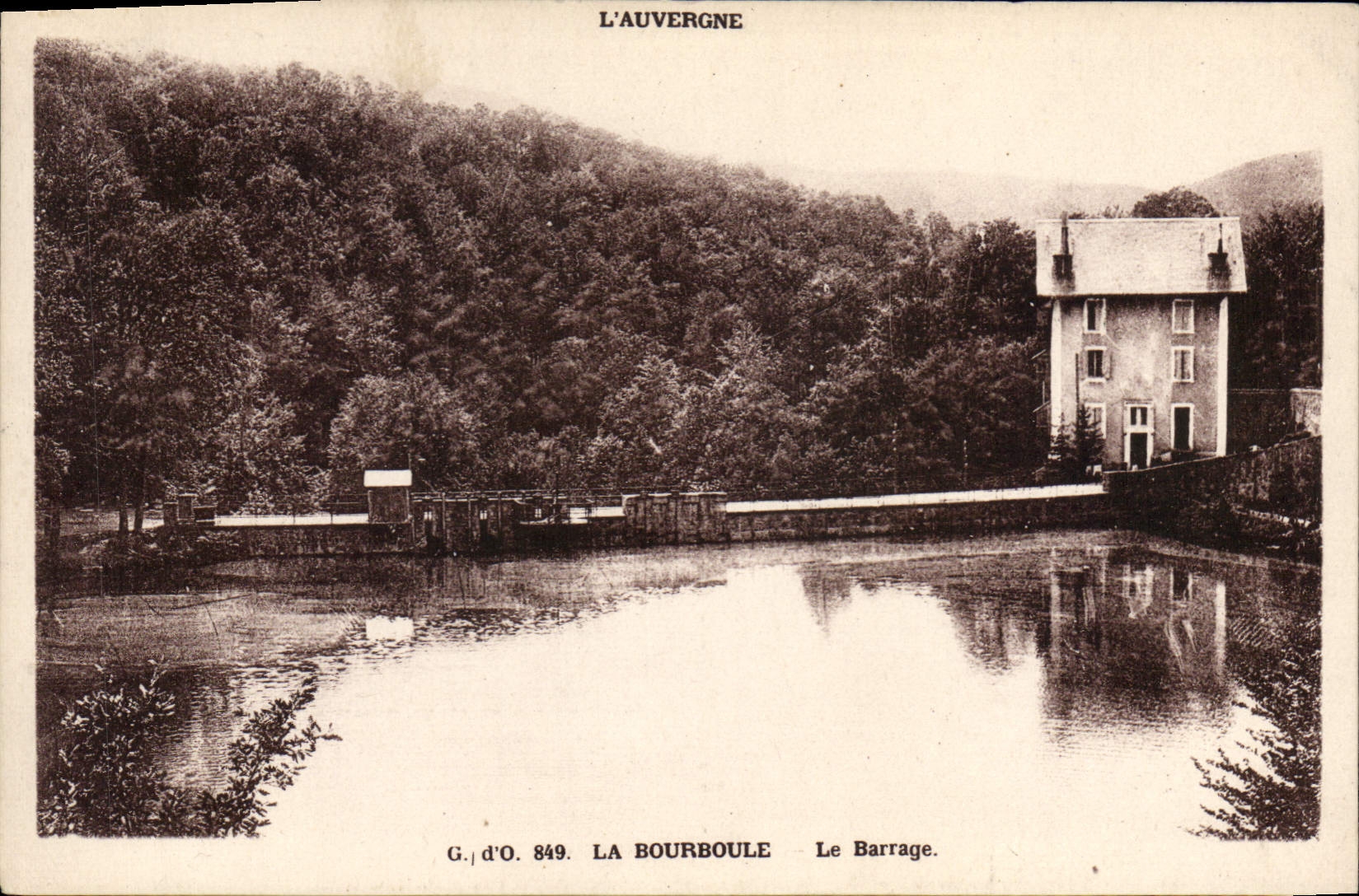 CPA l'Auvergne La Bourboule le Barrage