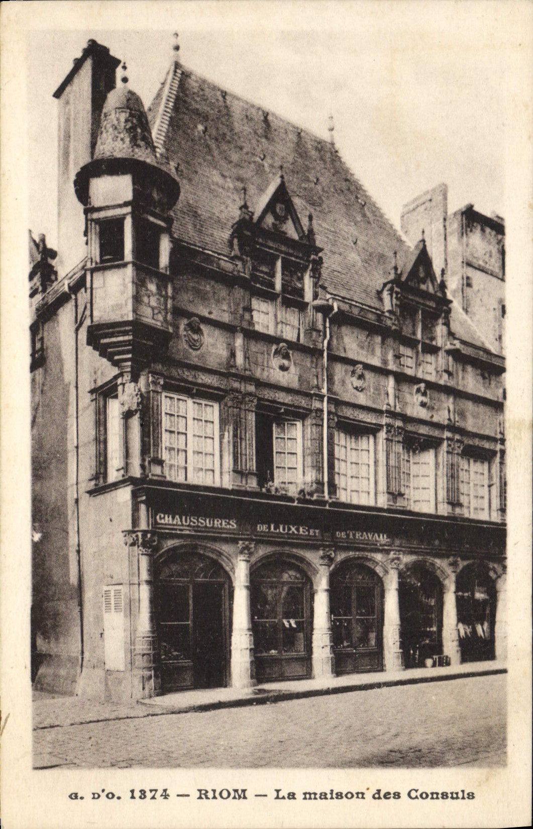CPA Riom La maison des Consuls 