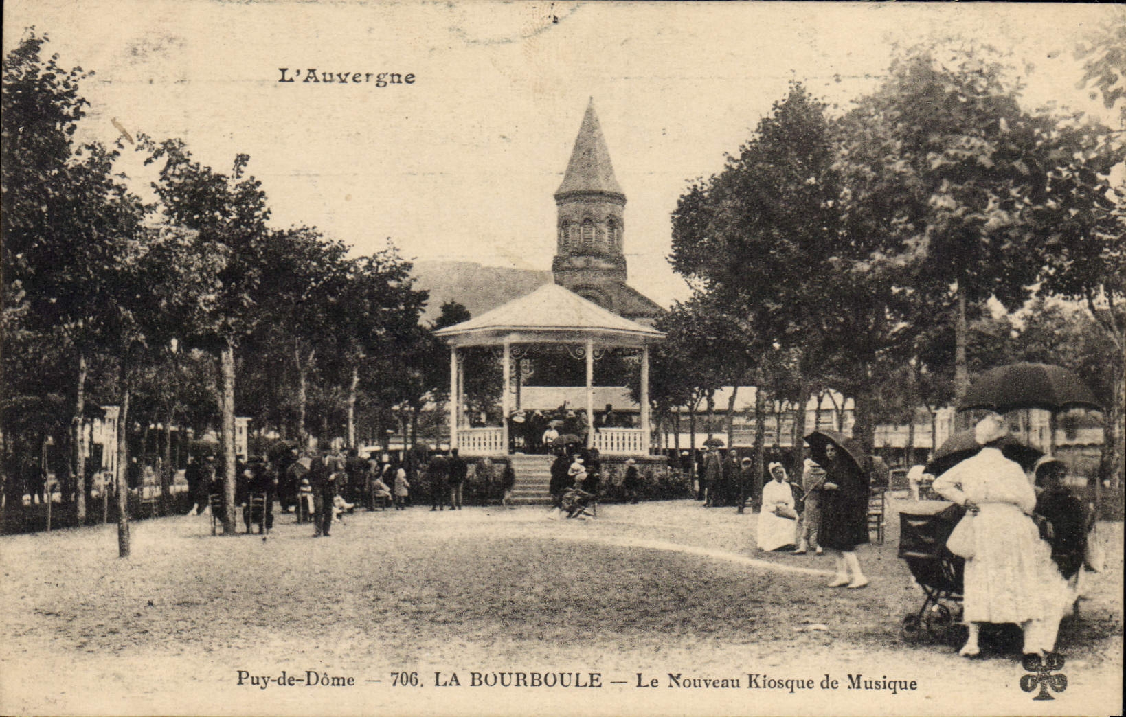 CPA Puy de Dome La Bourboule Le Nouveau Kiosque de Musique