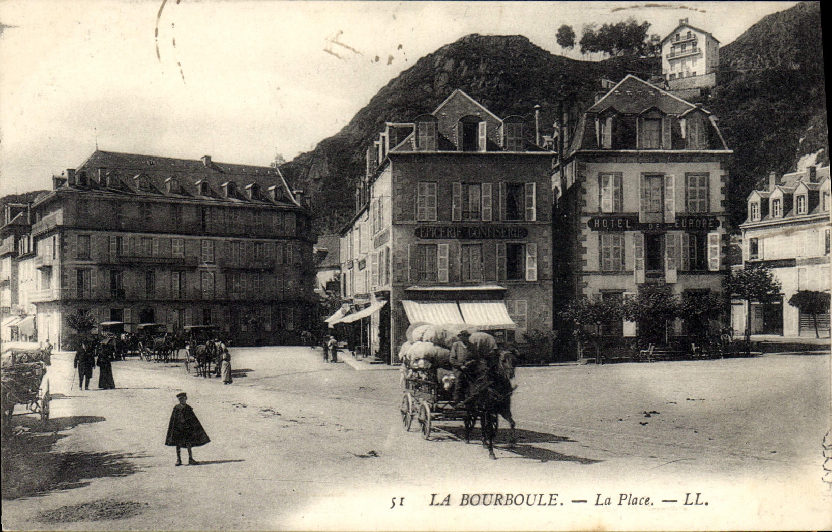 CPA La Bourboule La Place 