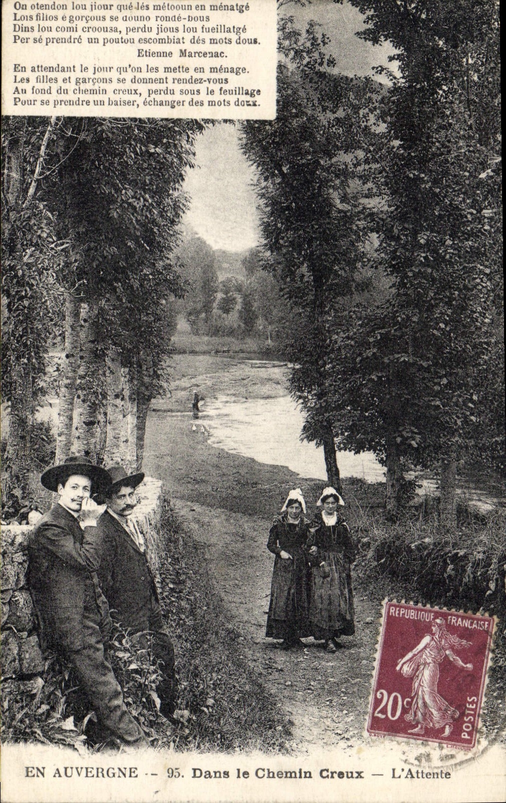 CPA En Auvergne Dans le Chemin Creux L'Attente