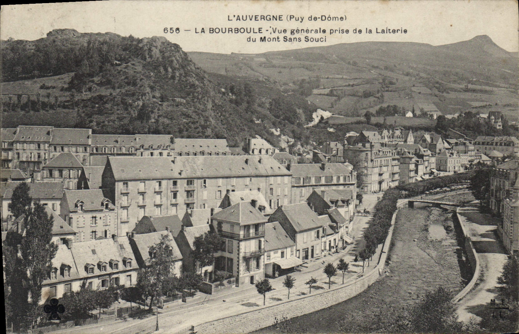 CPA L'Auvergne Puy de Dome La Bourboule Vue generale prise de la Laiterie du Mont Sans Souci