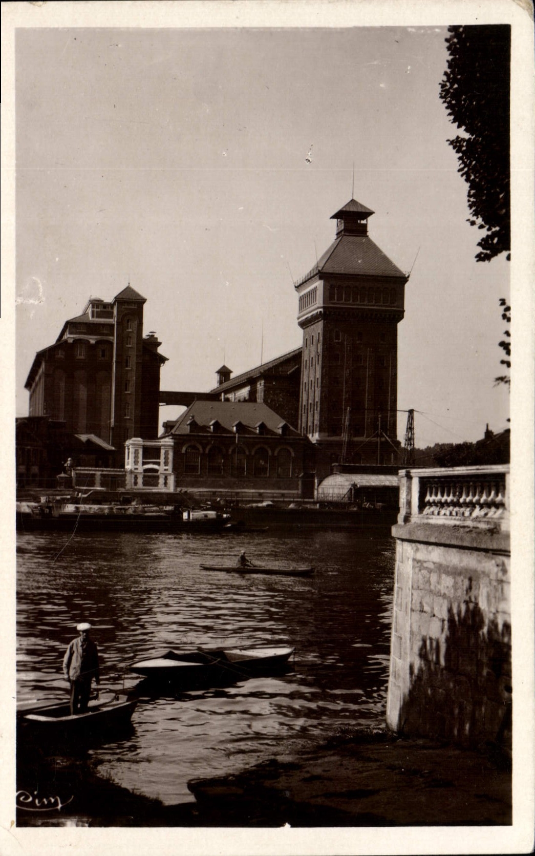 CPA Corbeil S et O les Moulins La Tour 