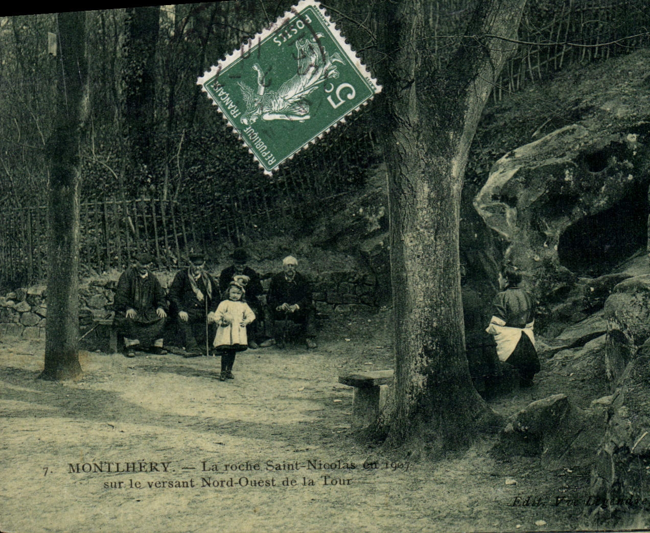 CPA Montlhery la roche Saint Nicolas en 1907 sur le versant Nord Ouest de la Tour 