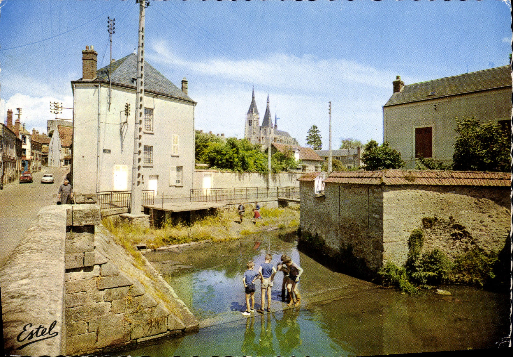 CPSM Dourdan Essonne l'Orge et l'eglise Saint Germain