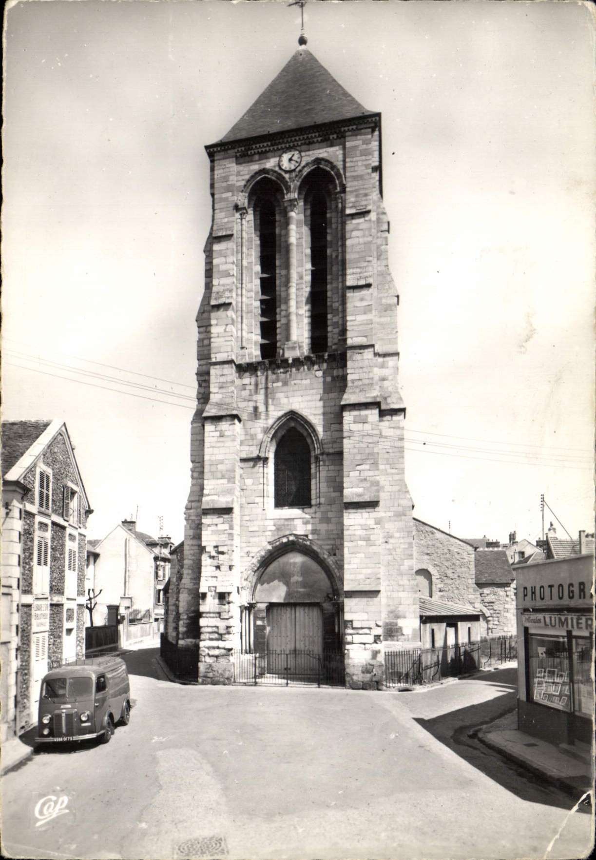 CPSM Corbeil Essonnes L'Eglise Saint Spire