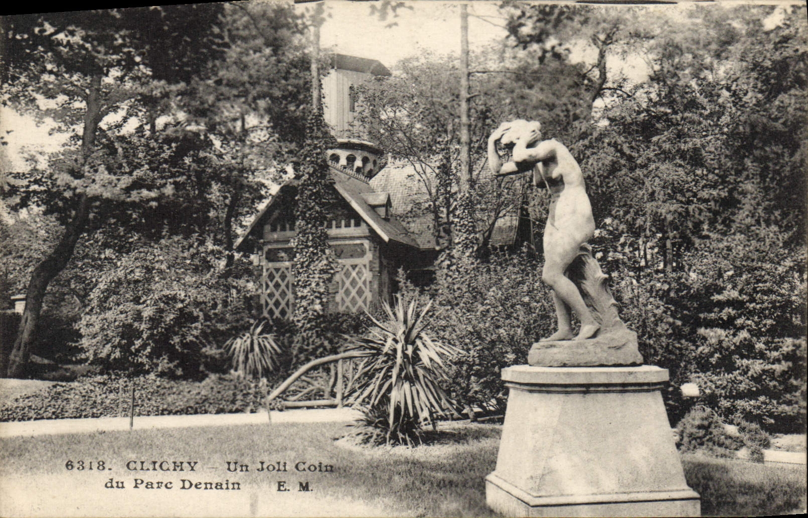 CPA Clichy un joli coin du Parc Denain