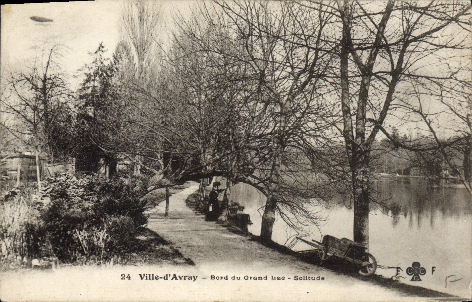 CPA Ville d'Avray Bord du Grand Lac Solitude