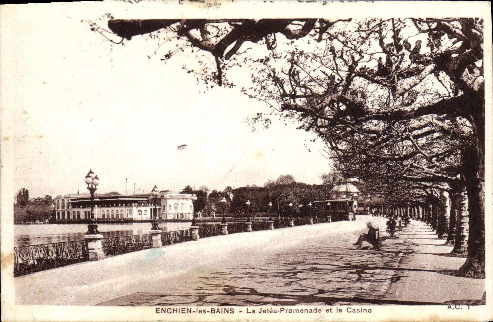 CPA Enghien les Bains La Jetee Promenade et le Casino