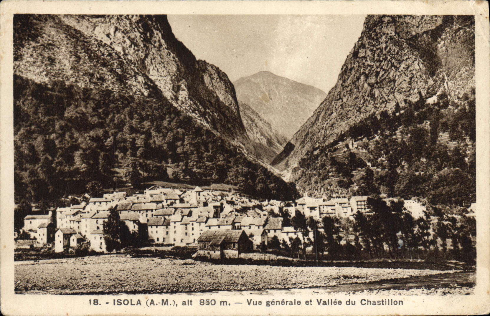 CPA Isola Vue generale et Vallee du Chastillon