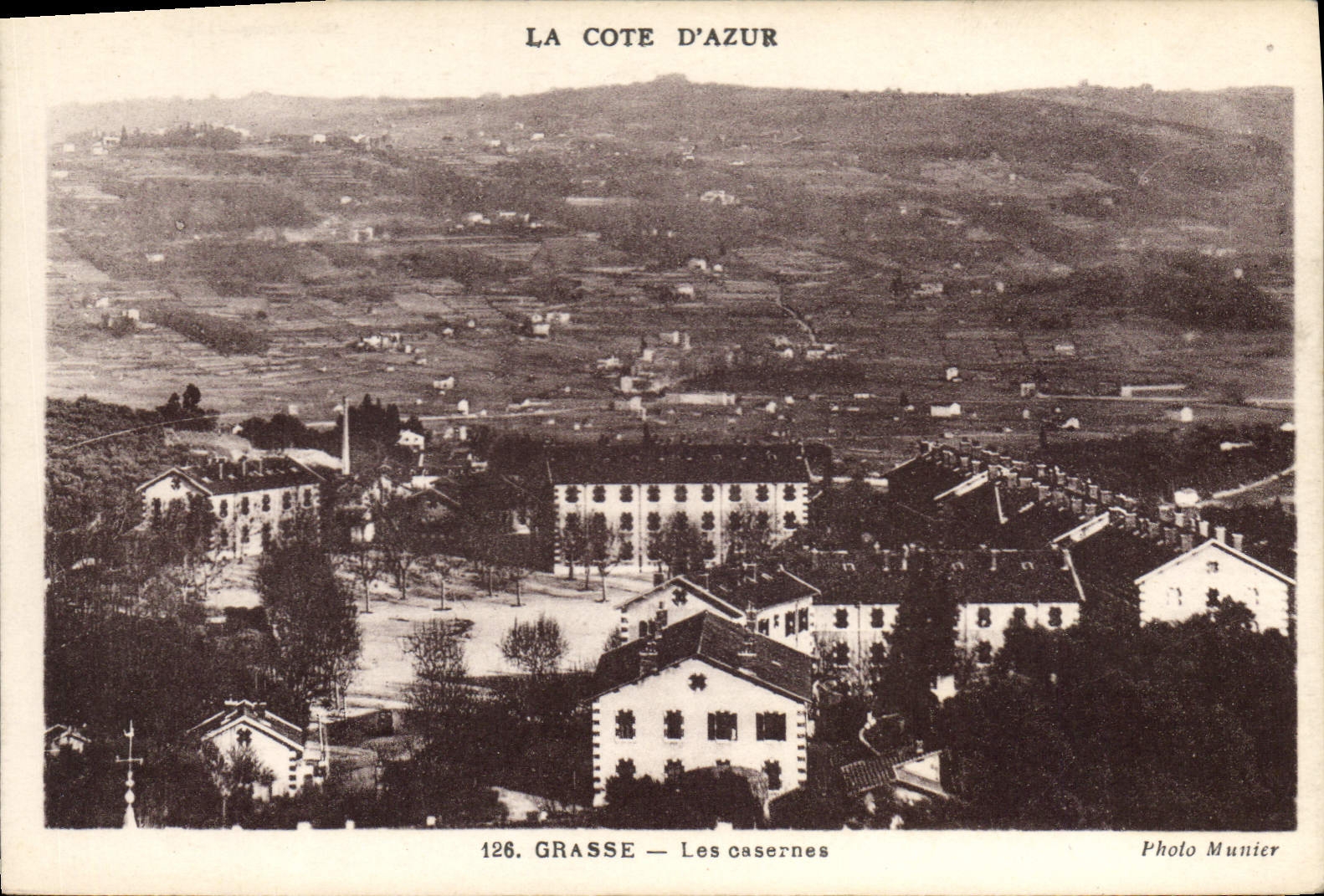 CPA Grasse Les casernes