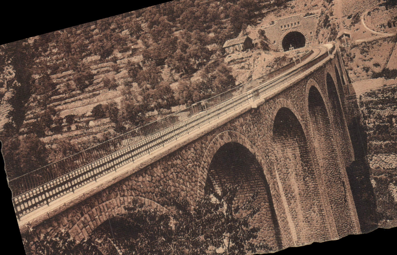 CPA Sospel Viaduc Bassera et le Tunnel Gracian sur la ligne Nice Coni